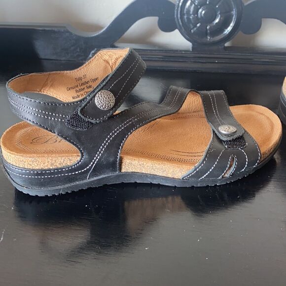 BIZA TULIP Sandals  - Picture 5 of 10